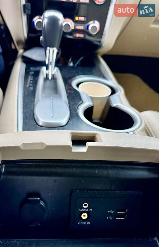 Внедорожник / Кроссовер Nissan Pathfinder 2016 в Ужгороде фото 27 Внедорожник / Кроссовер Nissan Pathfinder 2016 в Ужгороде