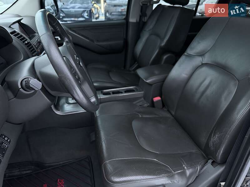 Внедорожник / Кроссовер Nissan Pathfinder 2007 в Харькове