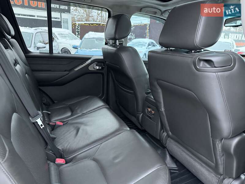 Внедорожник / Кроссовер Nissan Pathfinder 2007 в Харькове