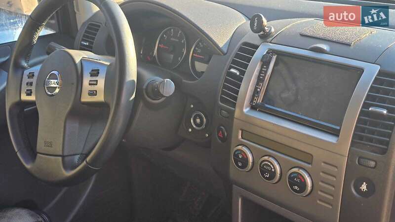 Внедорожник / Кроссовер Nissan Pathfinder 2006 в Киеве фото 6 Внедорожник / Кроссовер Nissan Pathfinder 2006 в Киеве