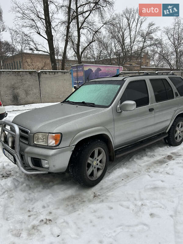 Nissan Pathfinder 2001