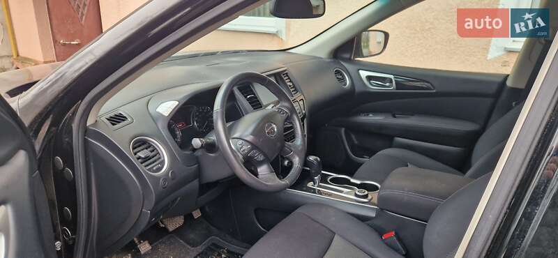 Внедорожник / Кроссовер Nissan Pathfinder 2017 в Одессе
