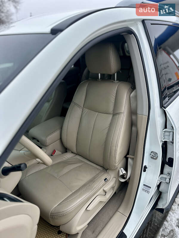 Внедорожник / Кроссовер Nissan Pathfinder 2015 в Черновцах