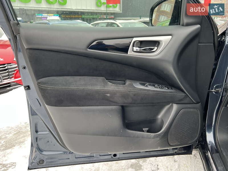 Внедорожник / Кроссовер Nissan Pathfinder 2016 в Киеве