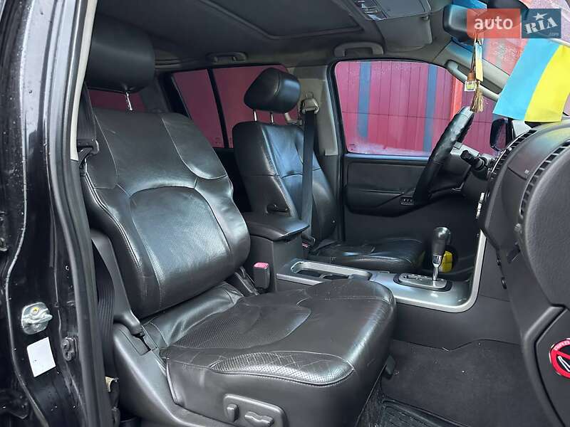 Внедорожник / Кроссовер Nissan Pathfinder 2006 в Киеве