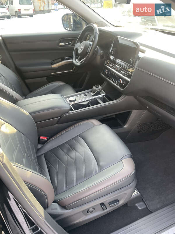 Внедорожник / Кроссовер Nissan Pathfinder 2023 в Ивано-Франковске