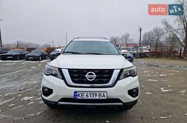 Внедорожник / Кроссовер Nissan Pathfinder 2017 в Днепре