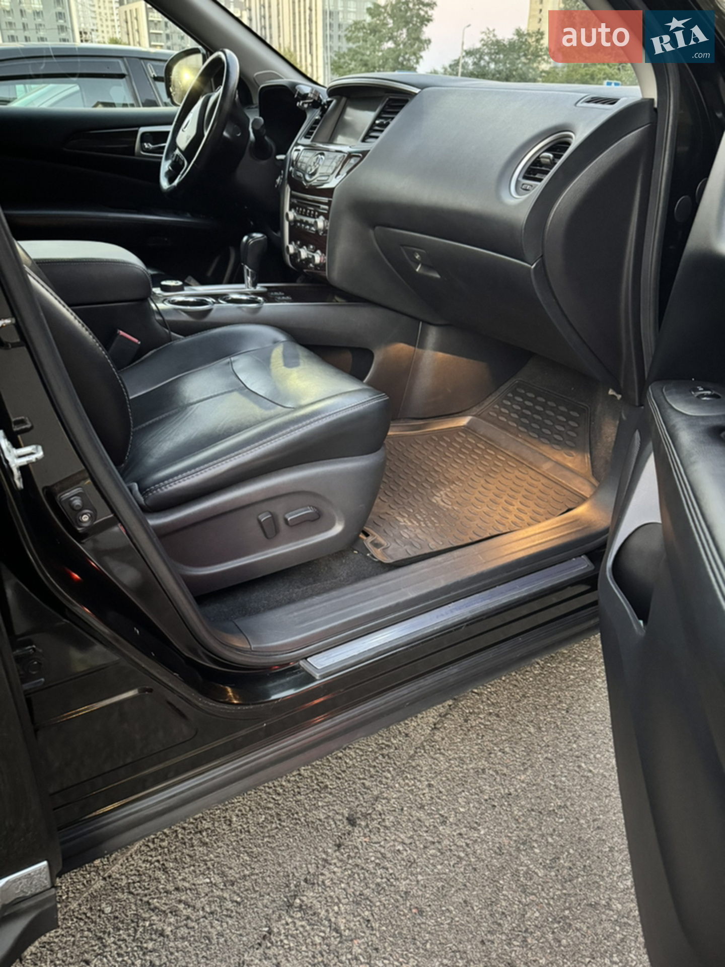 2014 Nissan Pathfinder - мініатюра 21