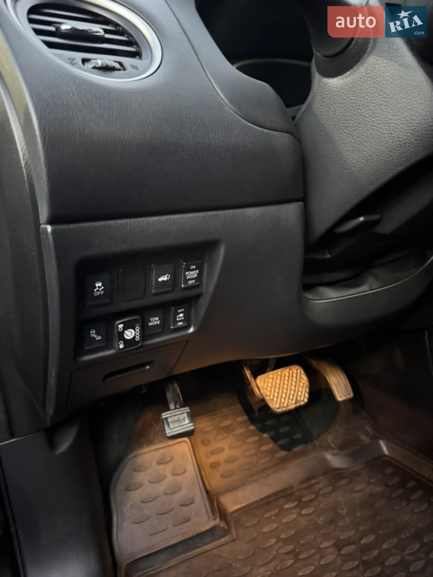 2014 Nissan Pathfinder - мініатюра 28