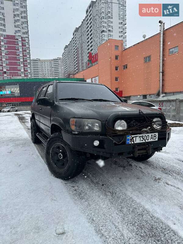 Nissan Pathfinder 2001