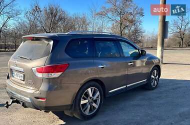 Внедорожник / Кроссовер Nissan Pathfinder 2013 в Первомайске