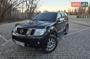 Внедорожник / Кроссовер Nissan Pathfinder 2010 в Киеве