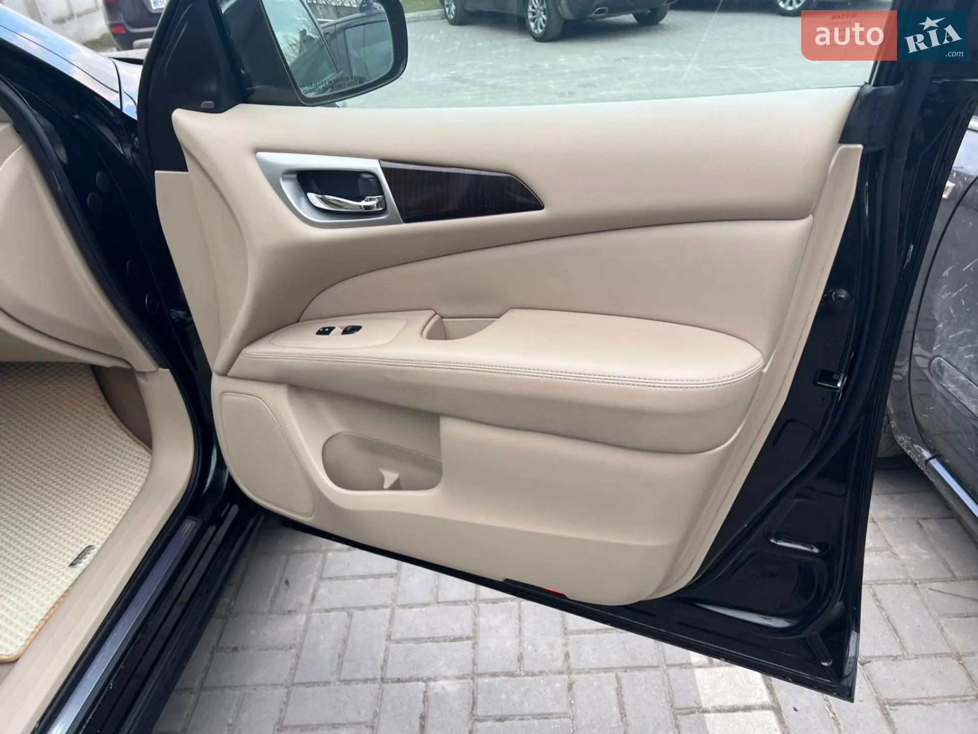 2015 Nissan Pathfinder - мініатюра 11