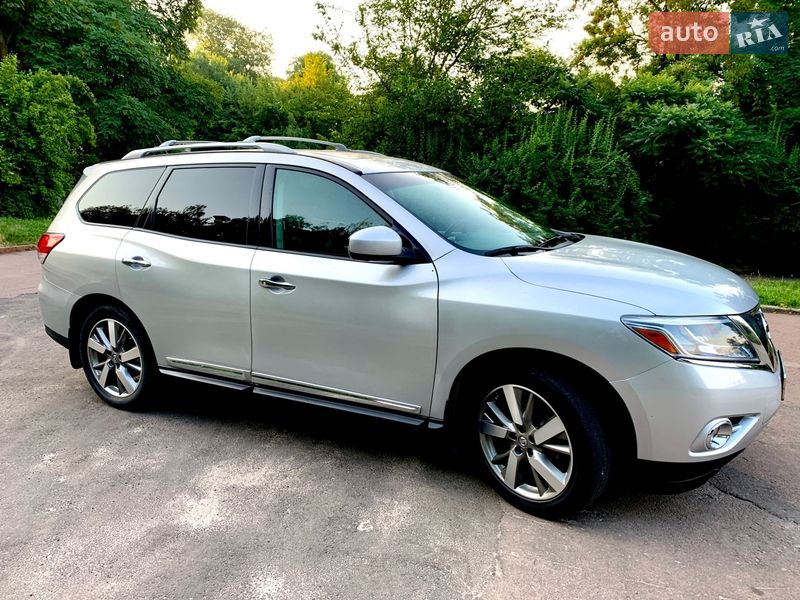 Позашляховик / Кросовер Nissan Pathfinder 2014 в Житомирі