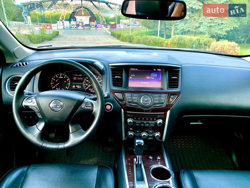 Позашляховик / Кросовер Nissan Pathfinder 2014 в Житомирі