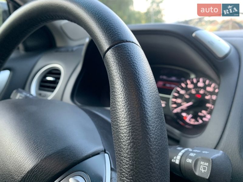 Позашляховик / Кросовер Nissan Pathfinder 2014 в Житомирі