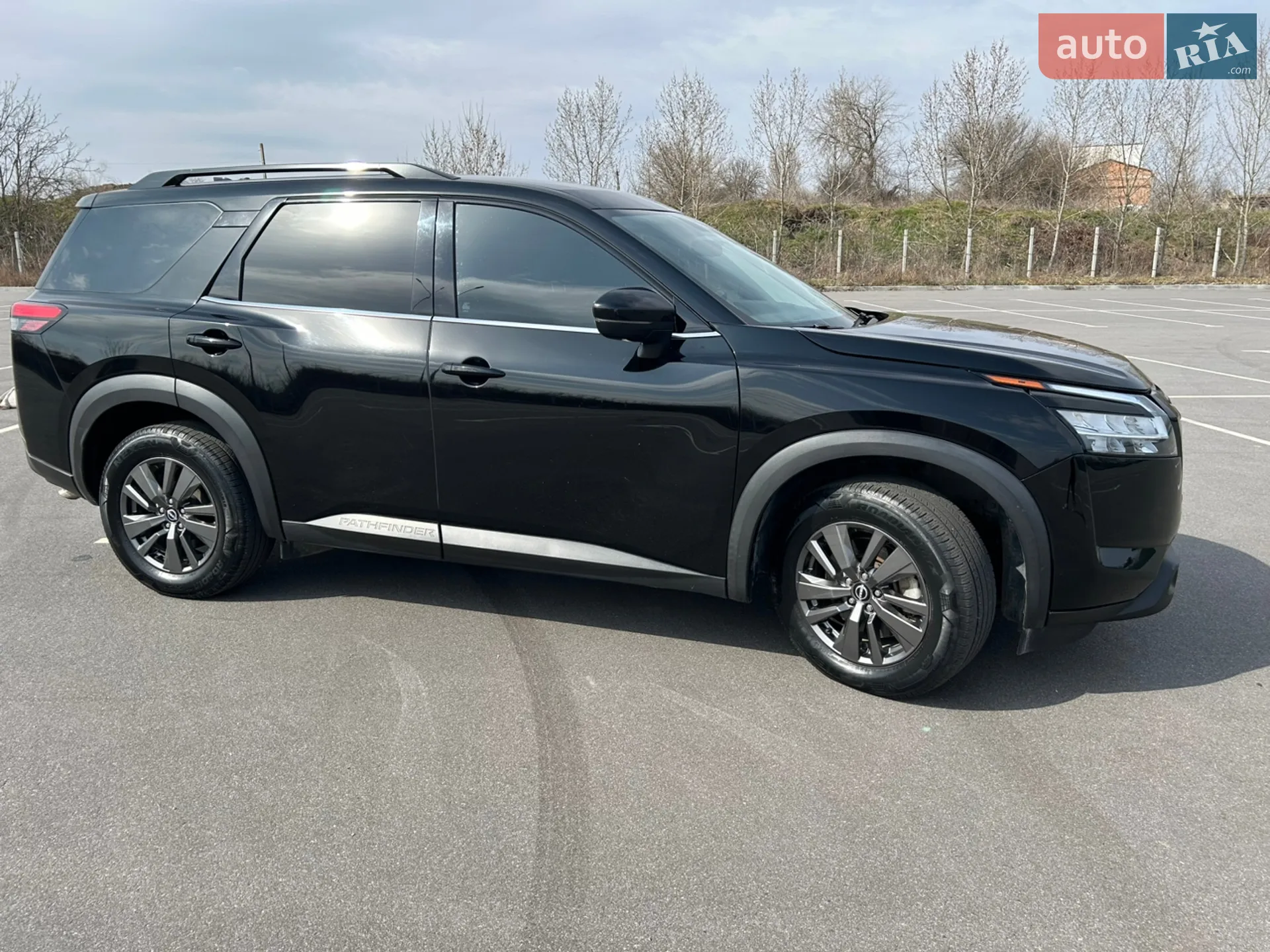 2021 Nissan Pathfinder - мініатюра 3