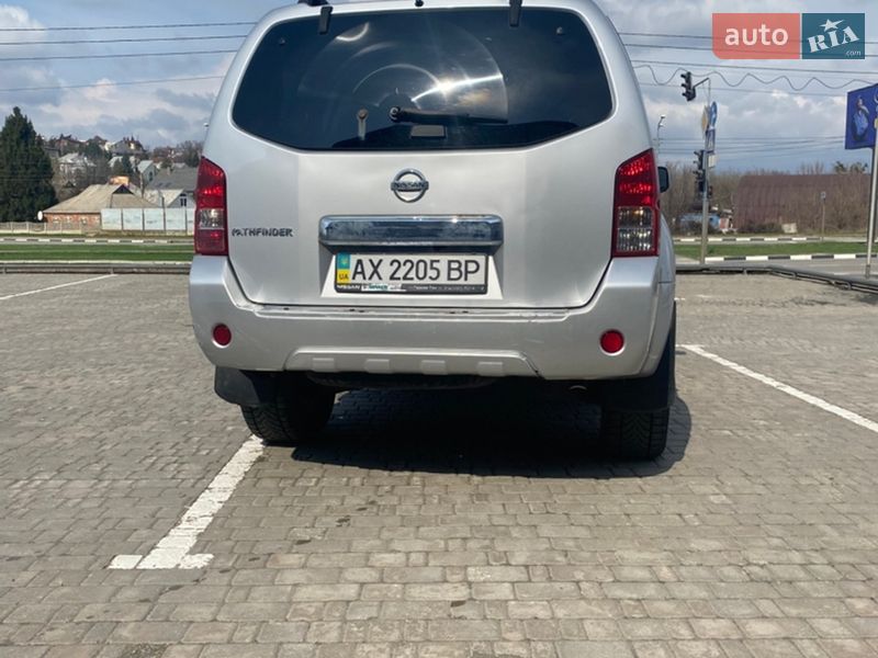 Позашляховик / Кросовер Nissan Pathfinder 2012 в Харкові