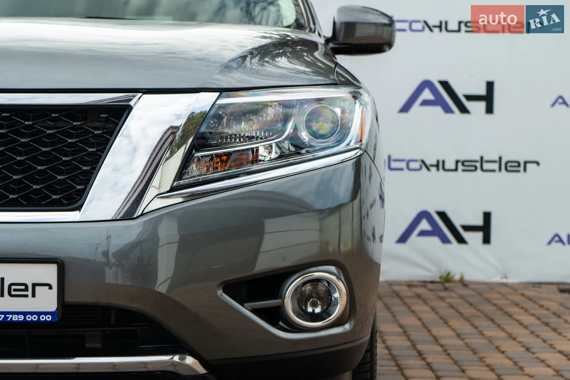 2015 Nissan Pathfinder - мініатюра 17