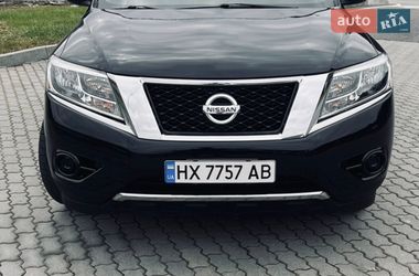 Внедорожник / Кроссовер Nissan Pathfinder 2014 в Могилев-Подольске
