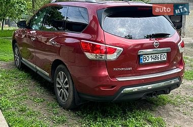 Внедорожник / Кроссовер Nissan Pathfinder 2014 в Киеве