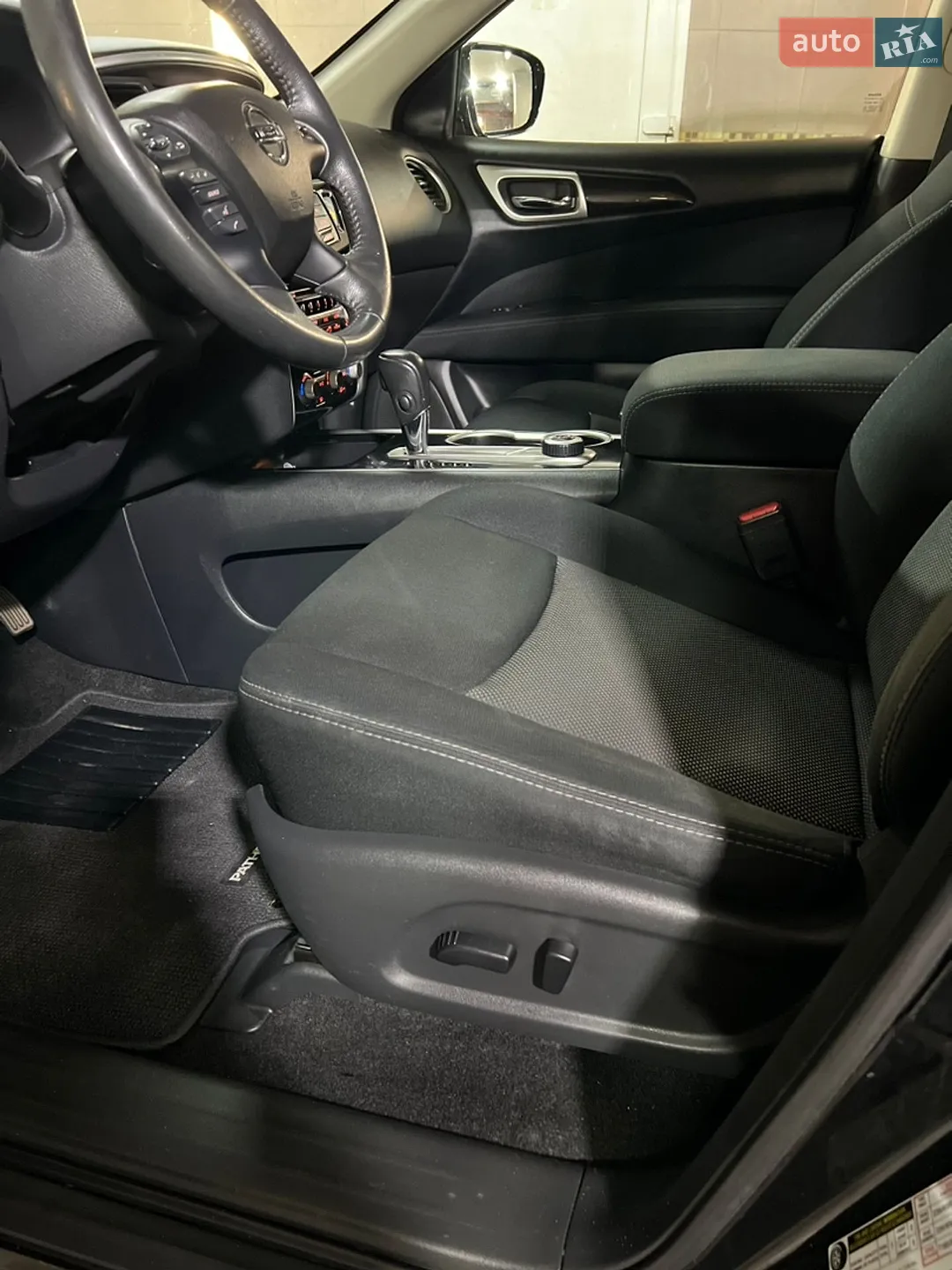 2017 Nissan Pathfinder - мініатюра 41