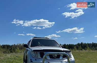 Внедорожник / Кроссовер Nissan Pathfinder 2007 в Ровно