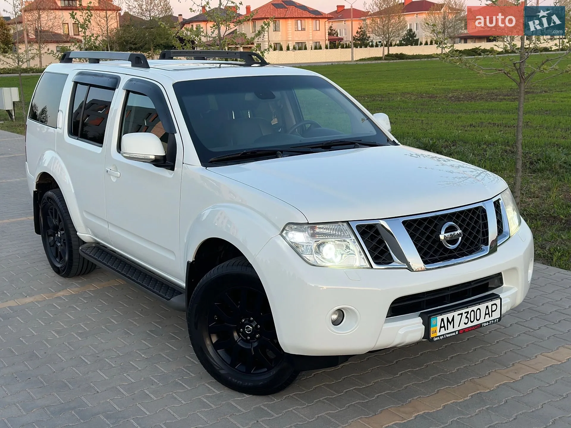 2010 Nissan Pathfinder - мініатюра 31