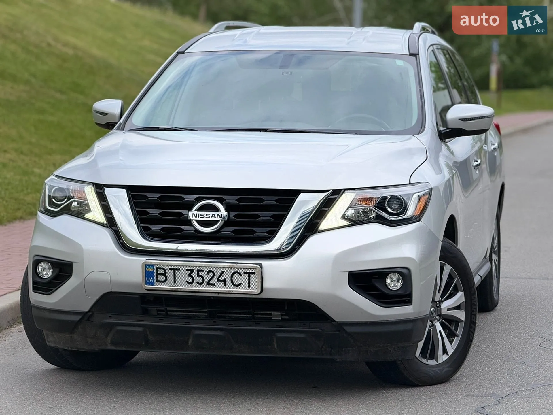2018 Nissan Pathfinder - мініатюра 3
