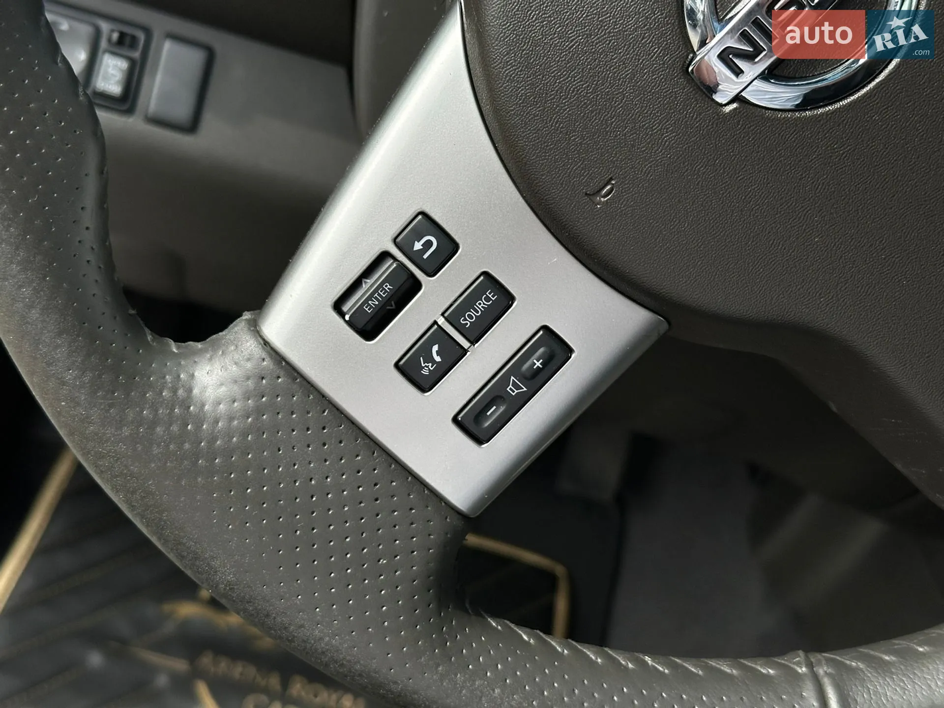 2014 Nissan Pathfinder - мініатюра 32