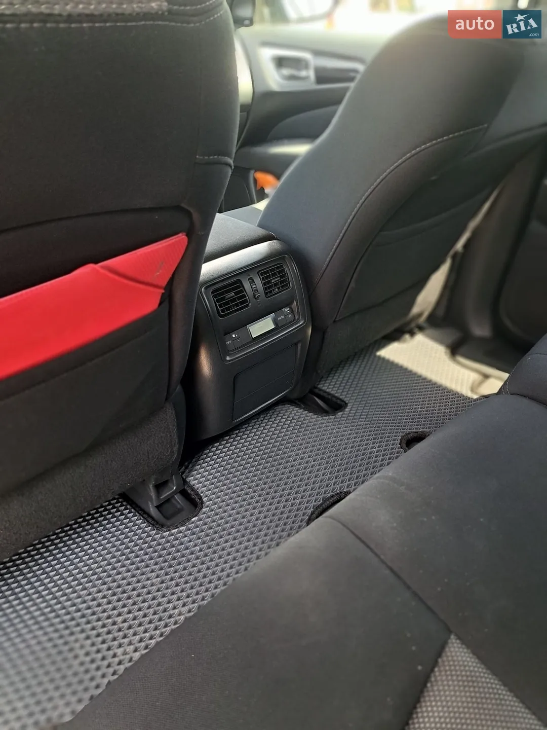 2016 Nissan Pathfinder - мініатюра 10