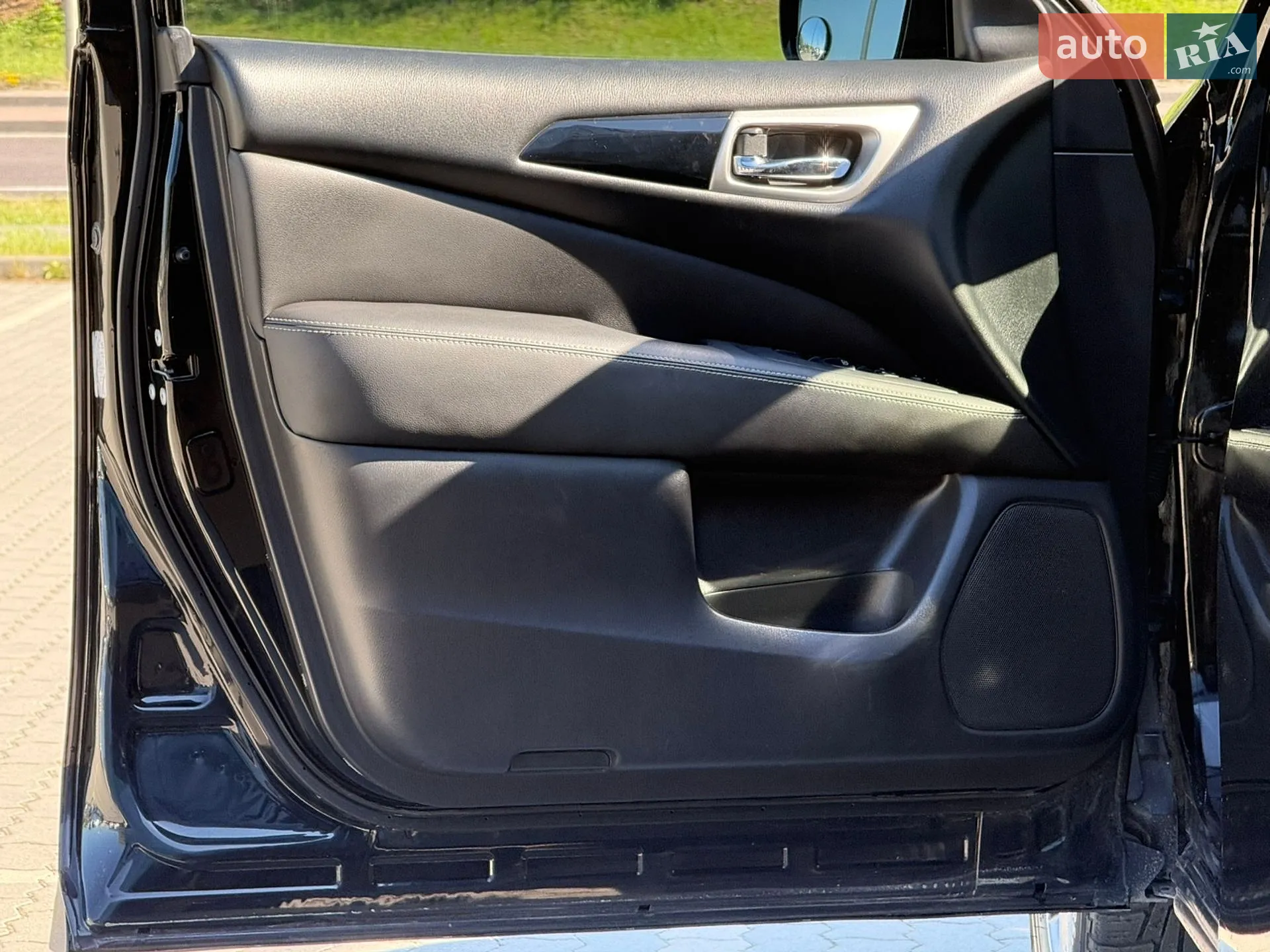 2014 Nissan Pathfinder - мініатюра 28