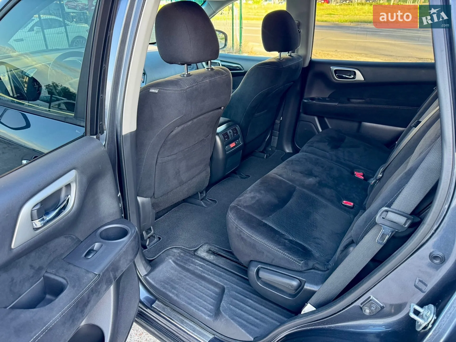 2014 Nissan Pathfinder - мініатюра 11