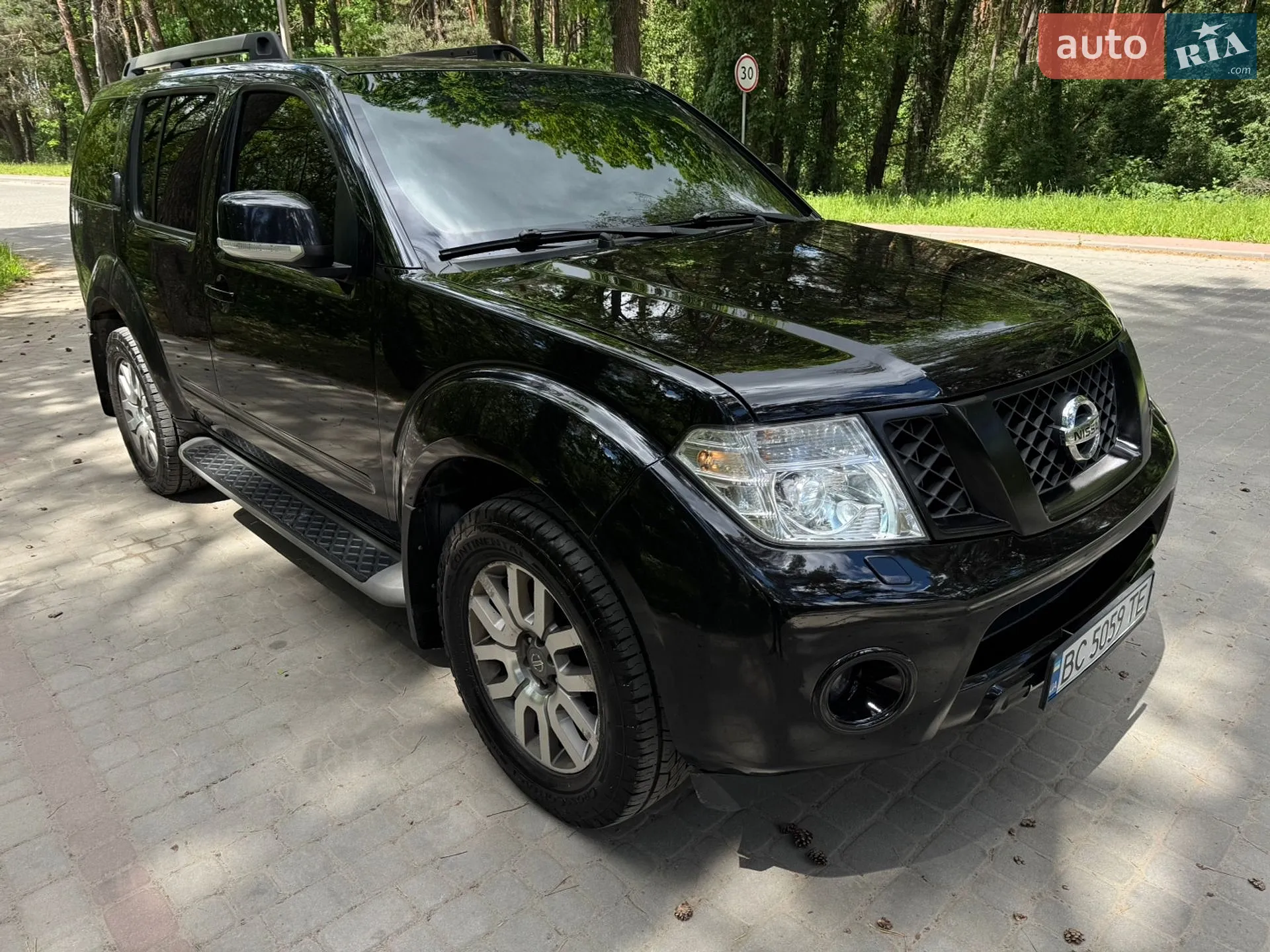 2011 Nissan Pathfinder - мініатюра 9