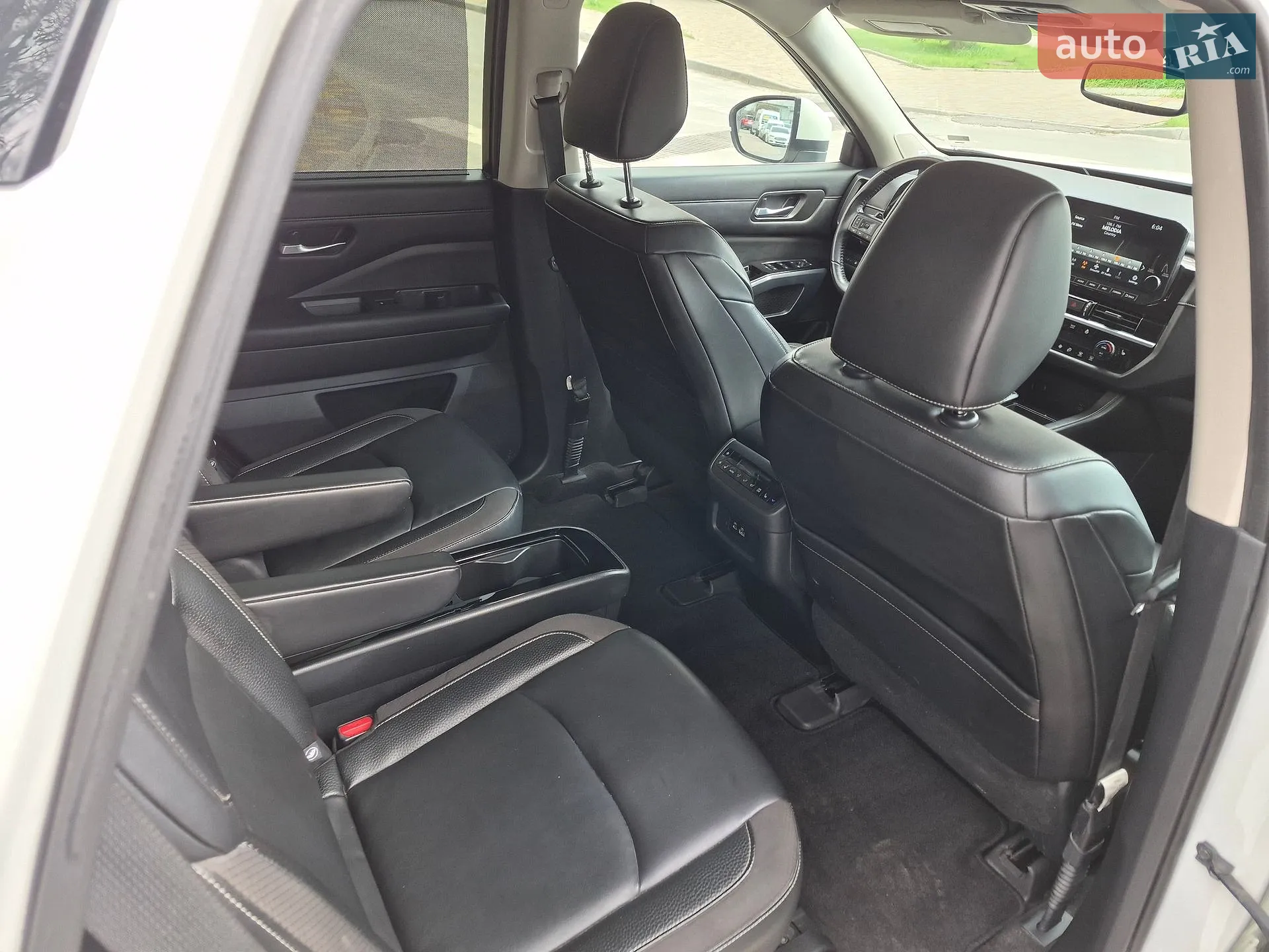 2022 Nissan Pathfinder - мініатюра 6