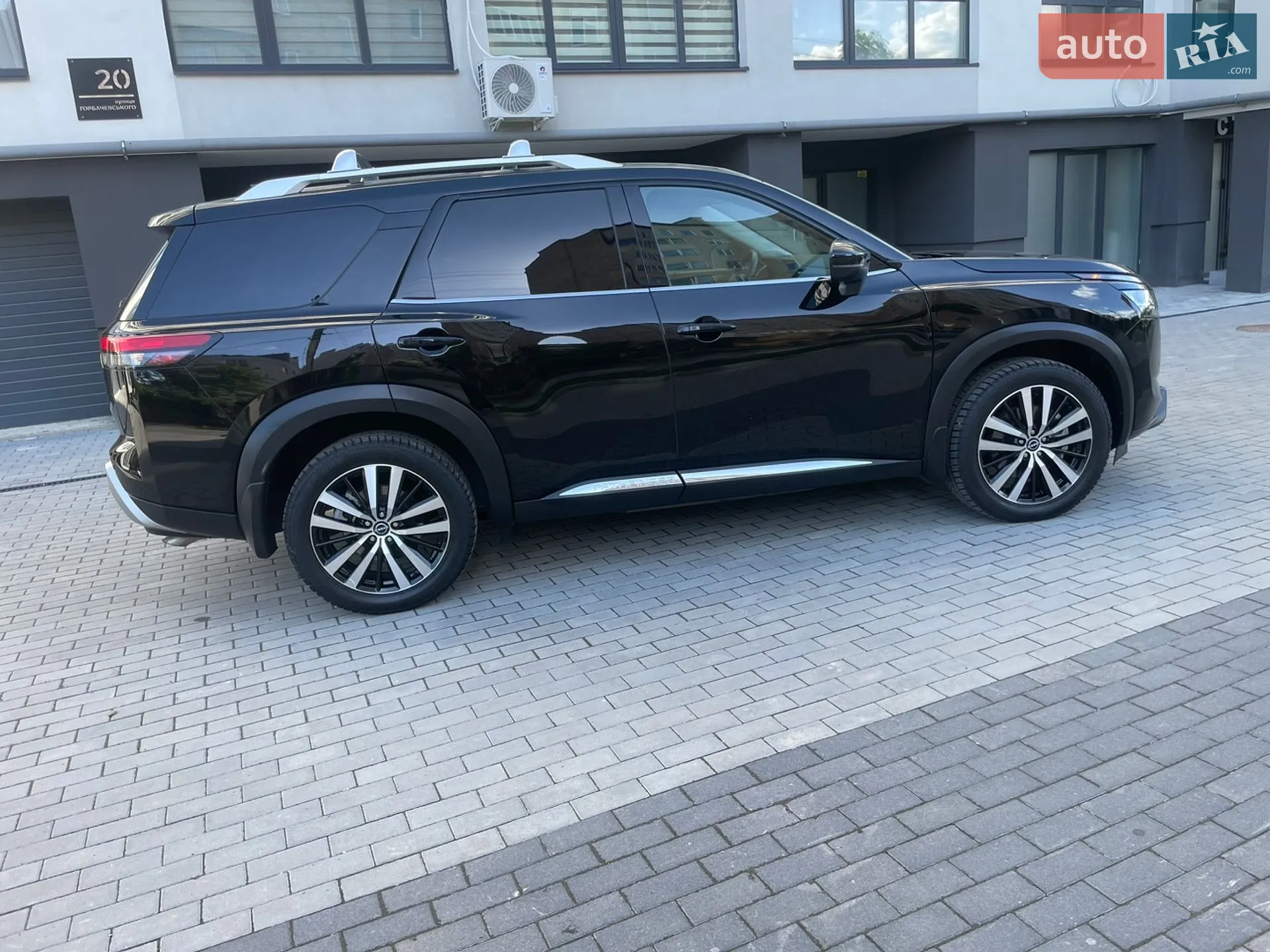 2023 Nissan Pathfinder - мініатюра 21
