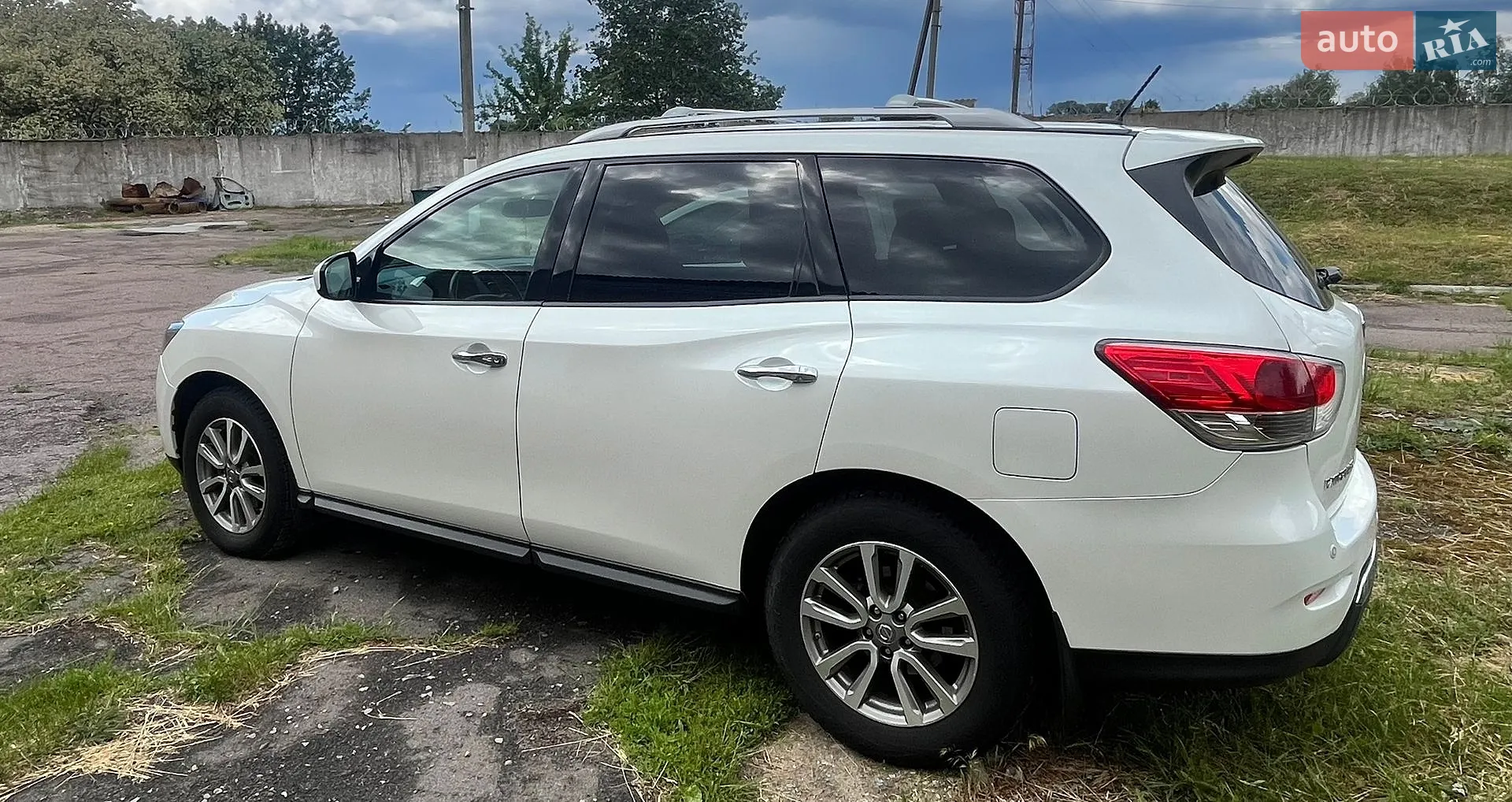Nissan Pathfinder 2015 VIN 5N1AR2MM7FC641006 фото оголошення 5 з 6