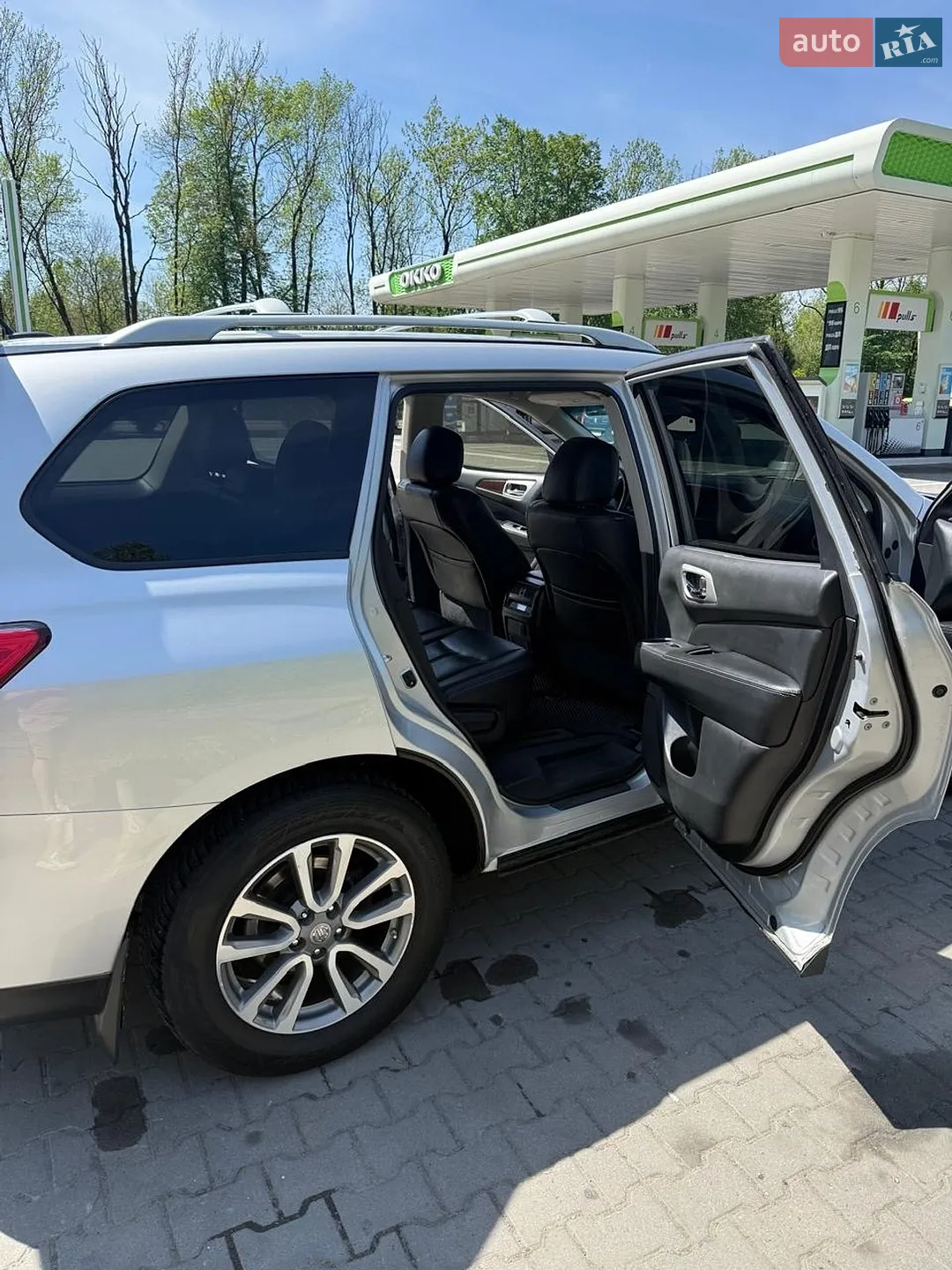 2016 Nissan Pathfinder - мініатюра 3