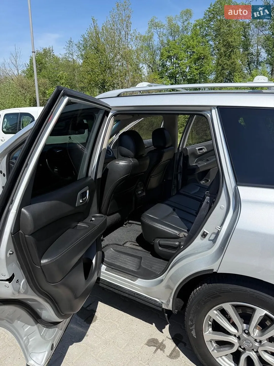 2016 Nissan Pathfinder - мініатюра 10
