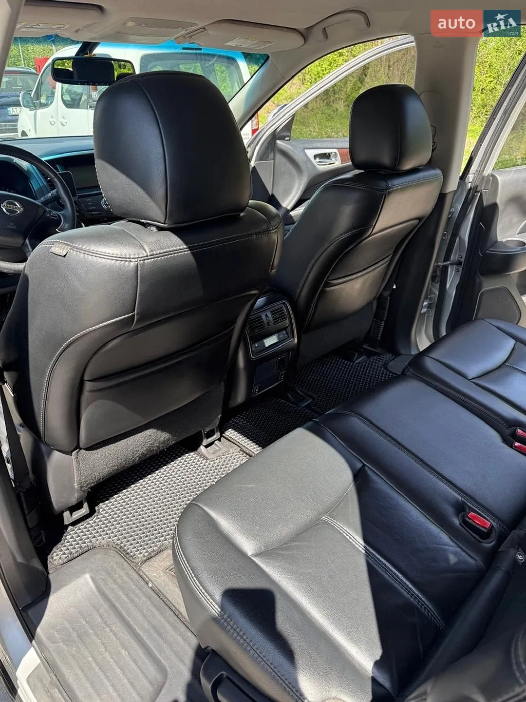 2016 Nissan Pathfinder - мініатюра 12