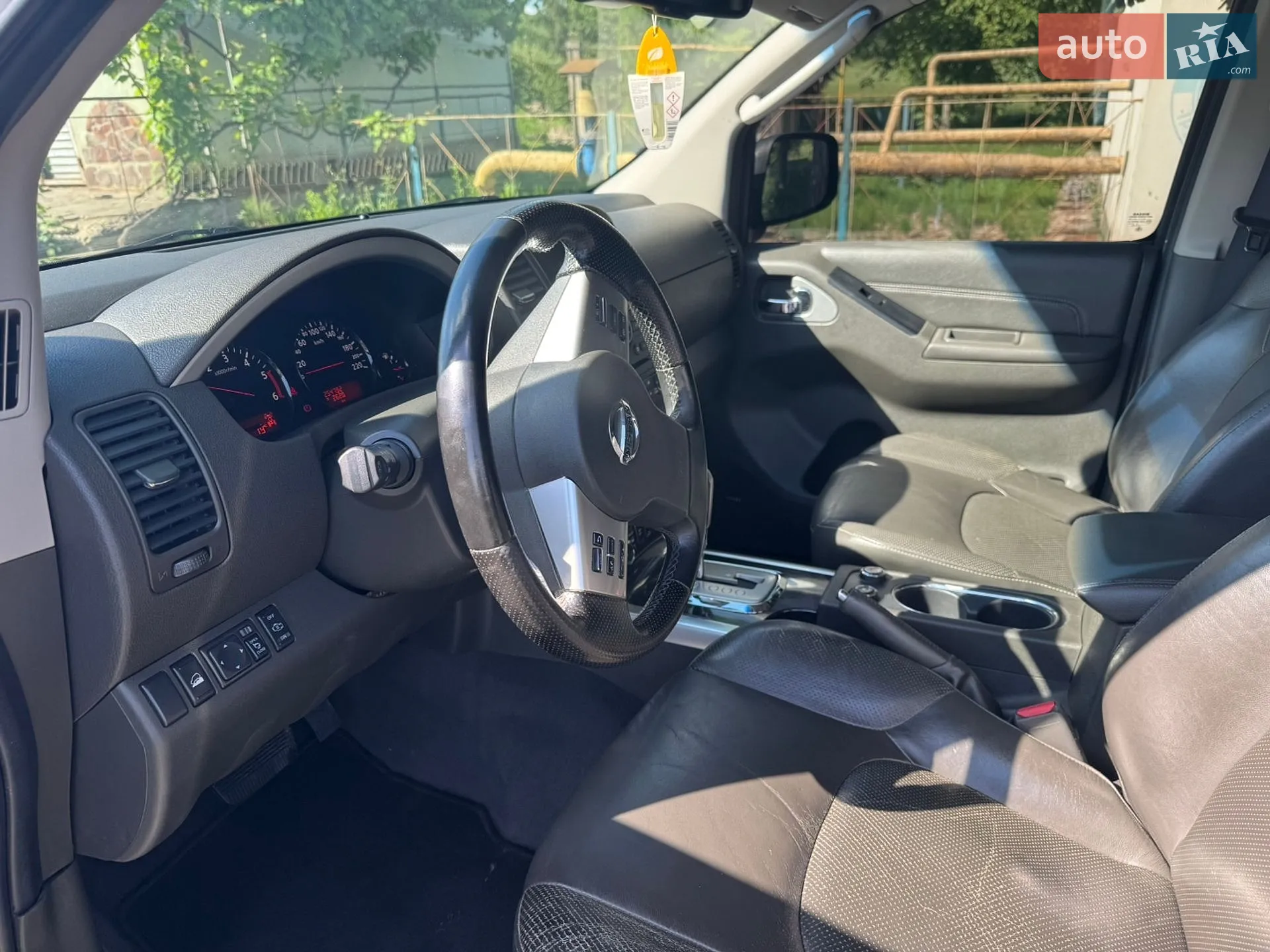 2010 Nissan Pathfinder - мініатюра 5