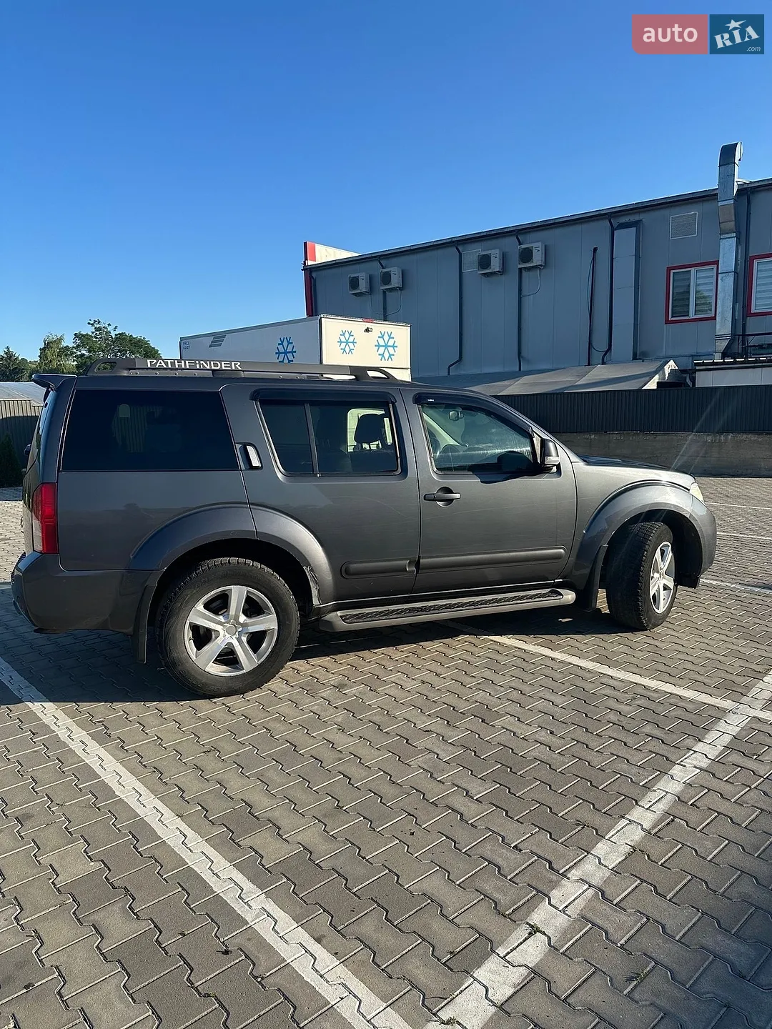 2011 Nissan Pathfinder - мініатюра 9