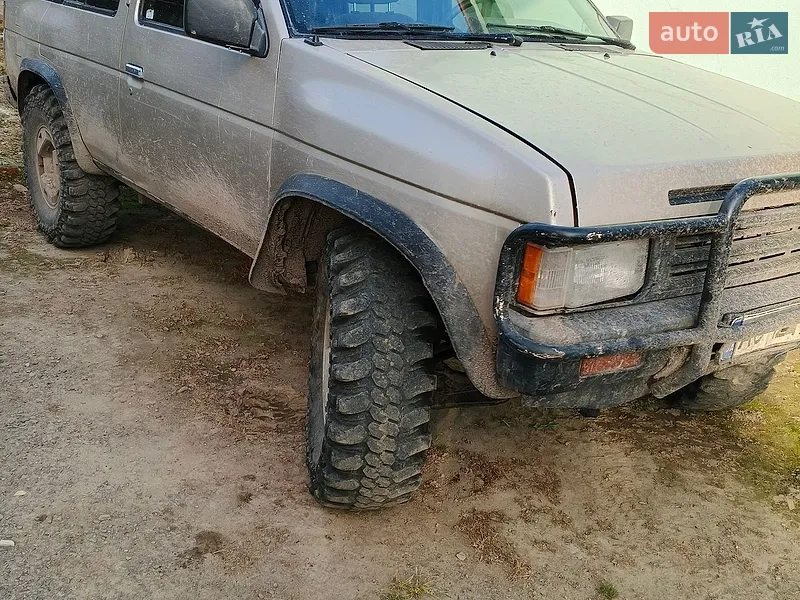 Nissan Pathfinder 1991