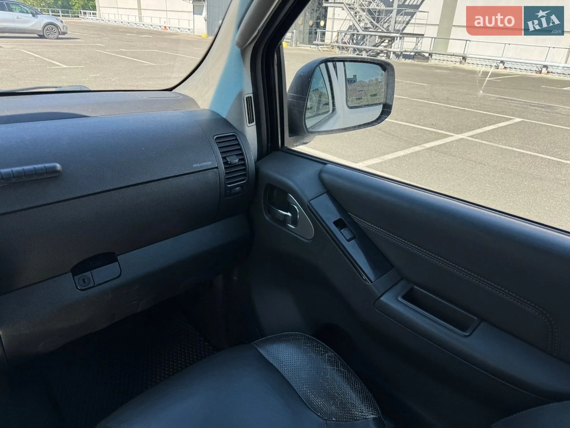 2011 Nissan Pathfinder - мініатюра 12