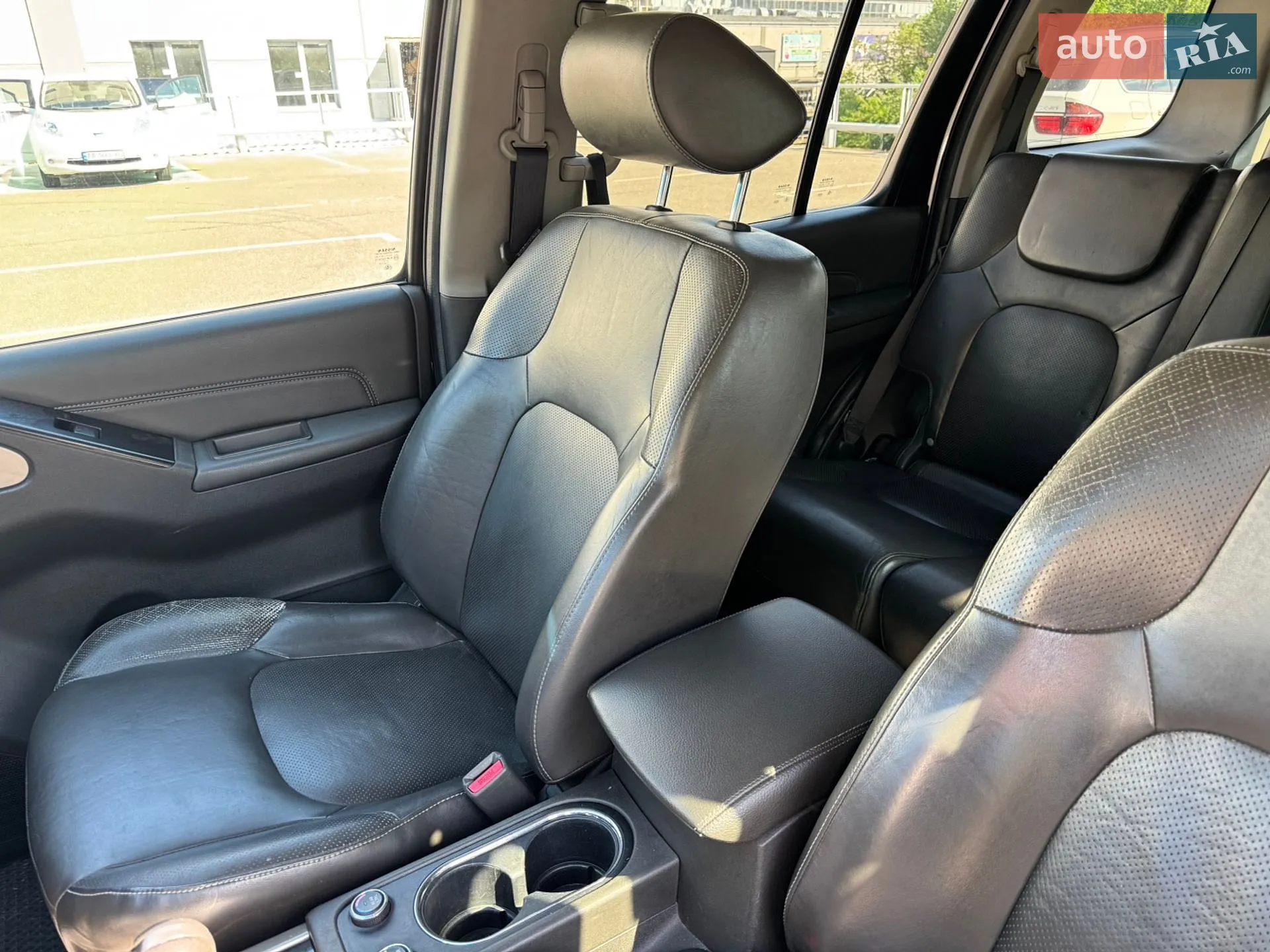 2011 Nissan Pathfinder - мініатюра 22