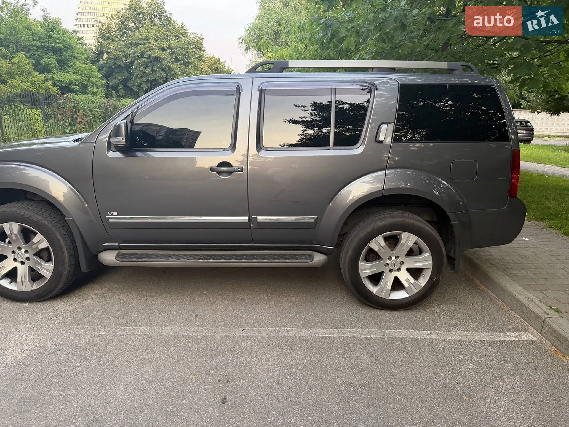 2011 Nissan Pathfinder - мініатюра 4