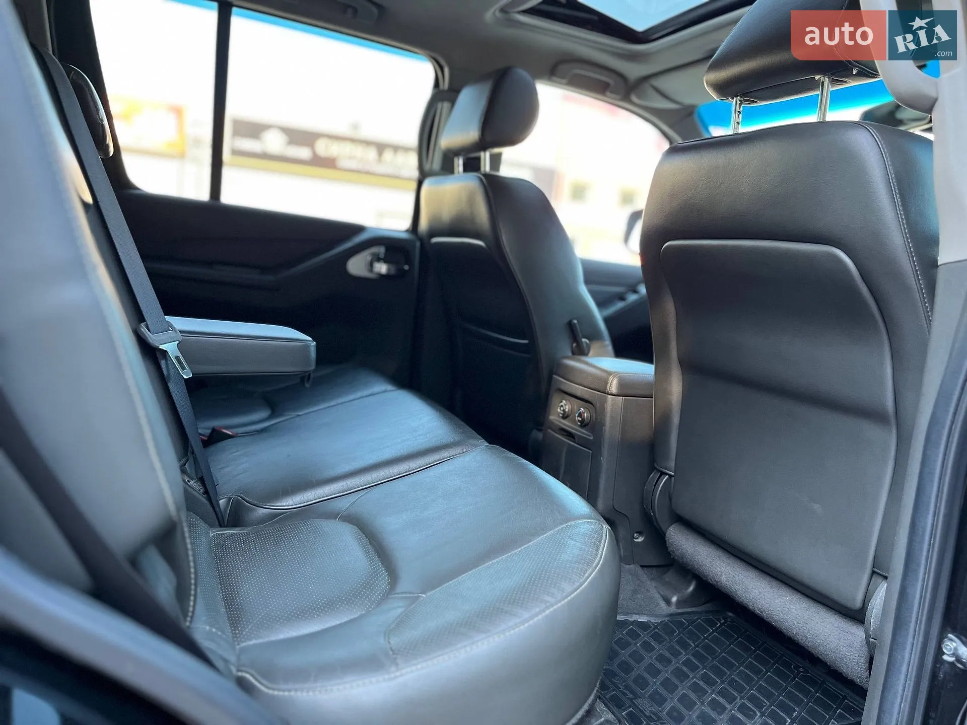 2014 Nissan Pathfinder - мініатюра 27