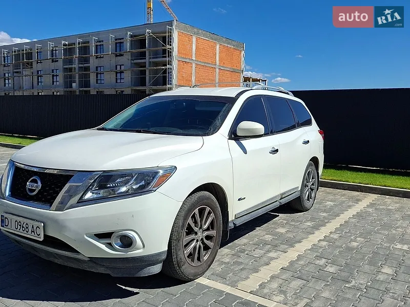 Nissan Pathfinder 2013
