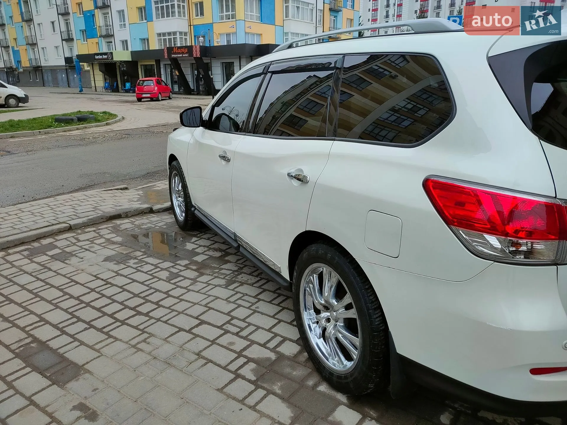 2016 Nissan Pathfinder - мініатюра 11