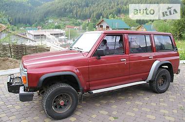 Внедорожник / Кроссовер Nissan Patrol 1993 в Яремче